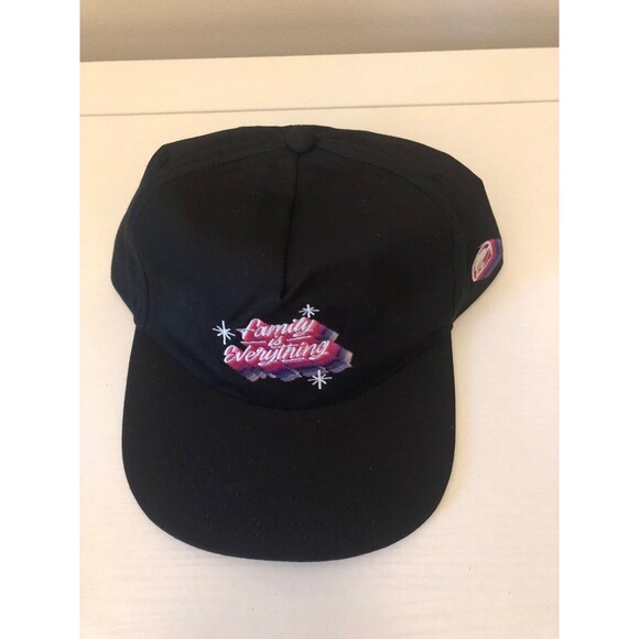 Taco Bell Hat Cap "Family Is Everything" Collector's Uniform Snapback Cap/Hat - Picture 1 of 7